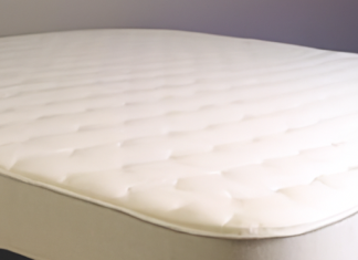 how thick should a mattress topper be