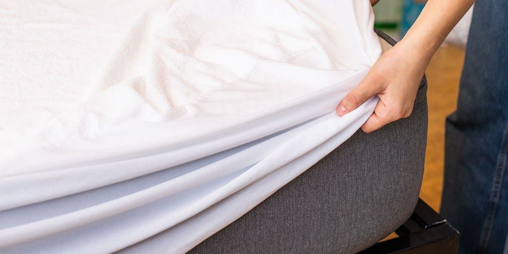 What’s The Difference Between A Waterproof And Water-resistant Mattress Protector?